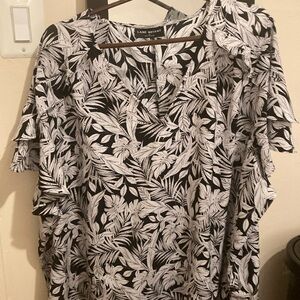 ane Bryant Size 28 Dress Shirt Short Sleeve VNeck Light Weight